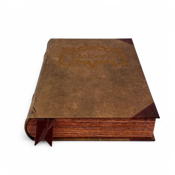 Besame x Disney Villains The Queen's Spell Book Eyeshadow Palette Snow White - Picture 14 of 16